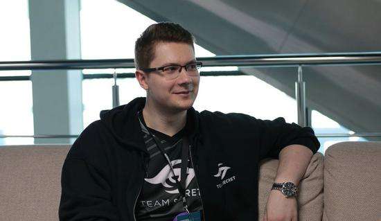 他能把球送 他能把球送